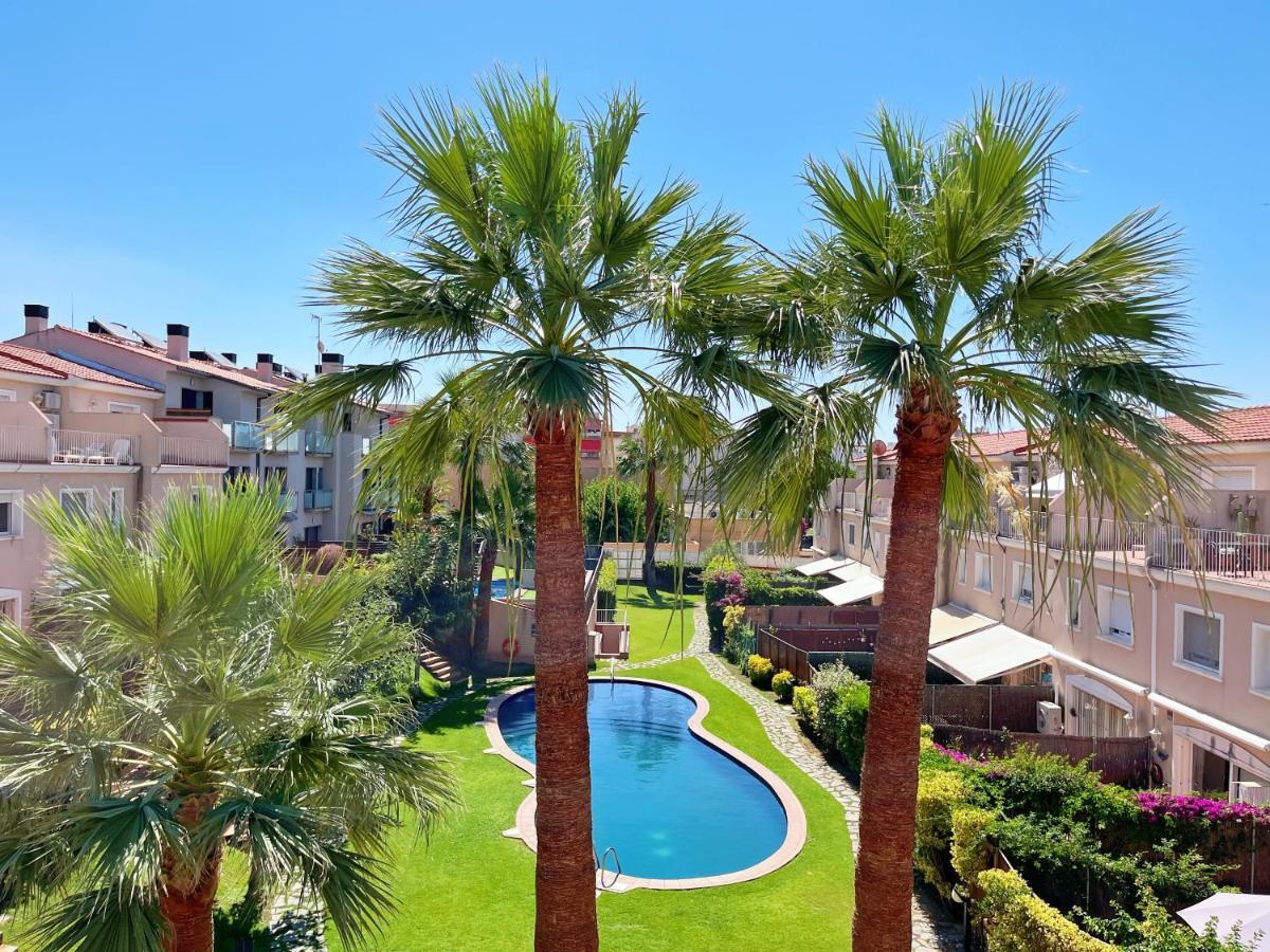 Cheerful Townhouse Center Sitges 5 Bedrooms Pool And Terrace エクステリア 写真