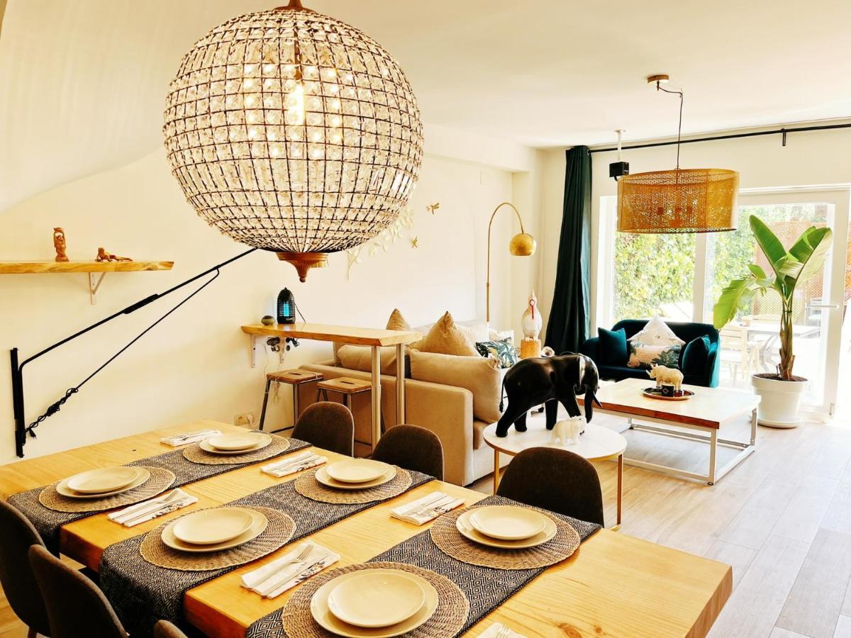 Cheerful Townhouse Center Sitges 5 Bedrooms Pool And Terrace エクステリア 写真