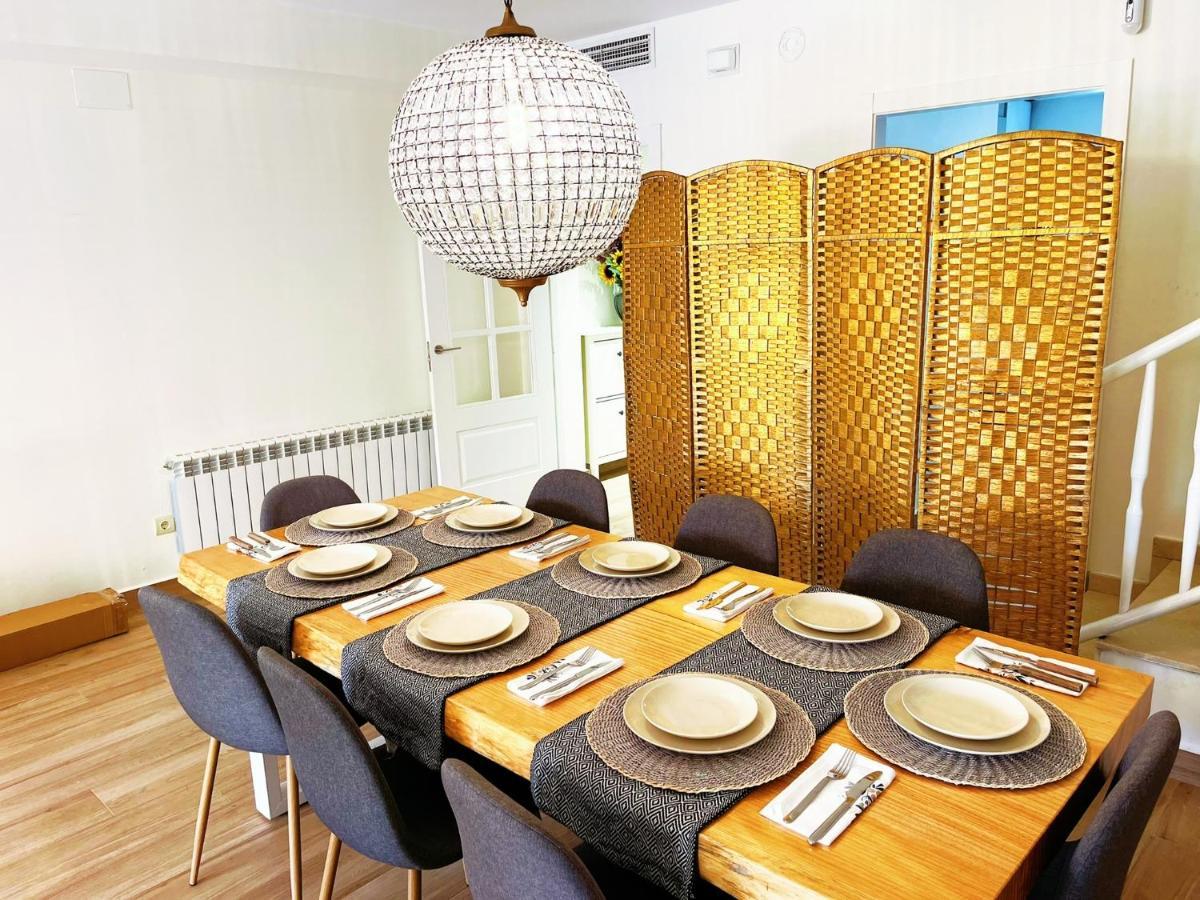 Cheerful Townhouse Center Sitges 5 Bedrooms Pool And Terrace エクステリア 写真