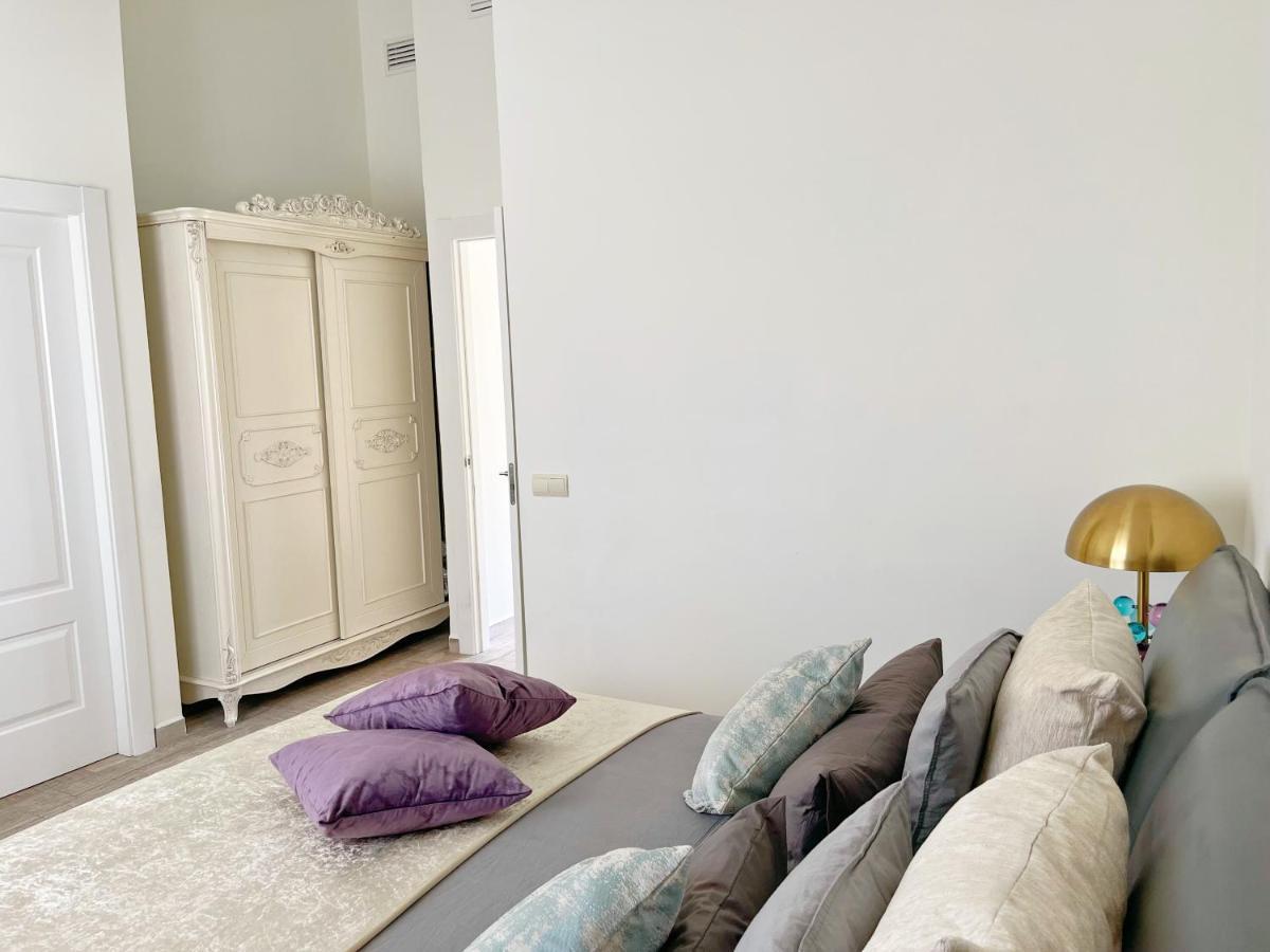 Cheerful Townhouse Center Sitges 5 Bedrooms Pool And Terrace エクステリア 写真