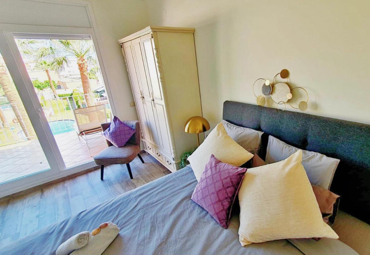 Cheerful Townhouse Center Sitges 5 Bedrooms Pool And Terrace エクステリア 写真